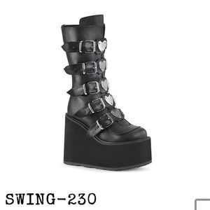 Demonia Swing-230 Size 8 Womens/Junior Hearts Platform Boots